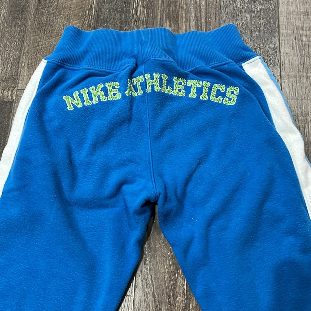 Nike matching sweatpants and sweatshirt hoodie. Hoodie L. Pants M - Picture 7 of 8